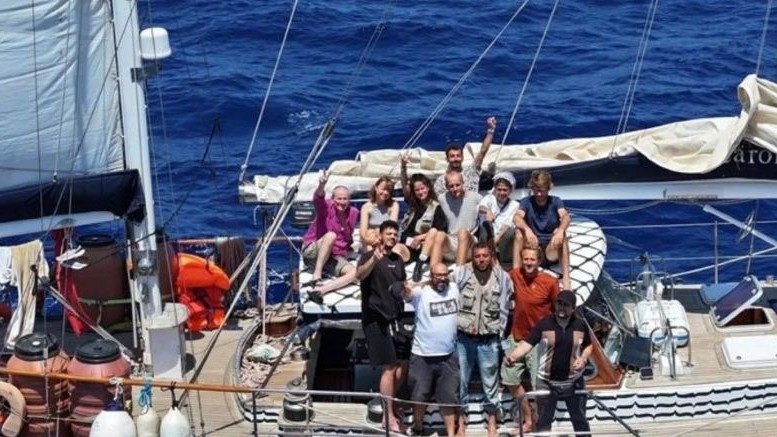 Kapal Madleen dengan 12 awal yang membawa bantuan darurat bagi warga Gaza, Palestina, dicegat oleh Israel. (Foto: IST)