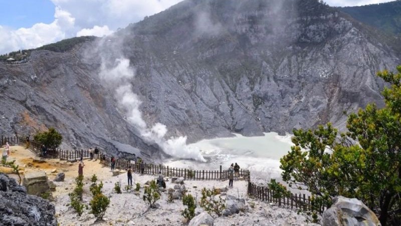 Ilustrasi. Area dasar kawah Gunung Tangkubanparahu. (Foto: IST)