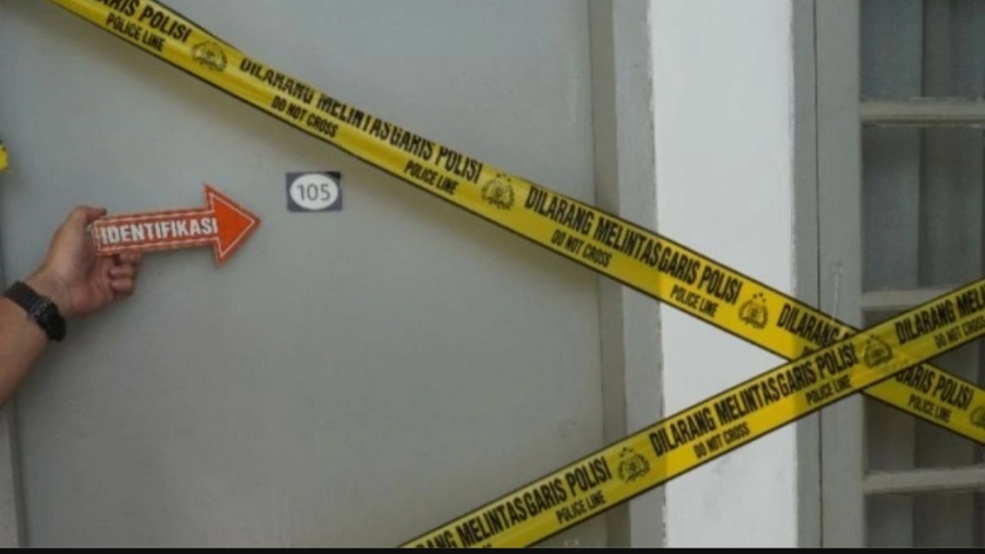 Kamar kos TKP ditemukan seorang diplomat yang tewas terlilit lakban di kawasan Gondangdia, Menteng, Jakarta Pusat, Selasa (8/7/2025). (dok.Humas Polres Jakpus)