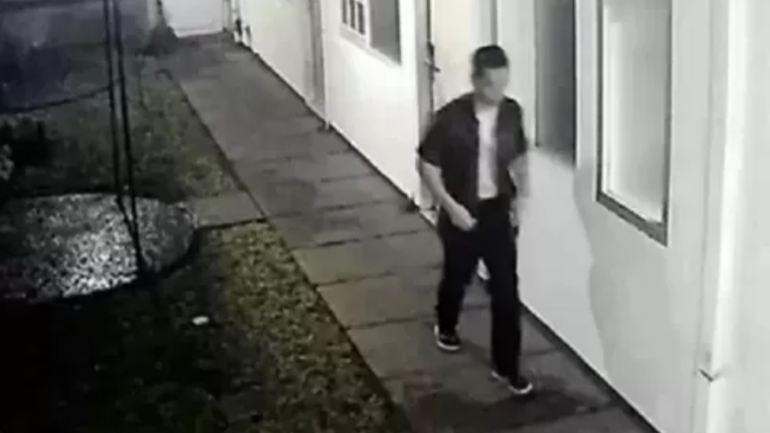 Rekaman CCTV detik-detik sebelum diplomat muda ADP meninggal dunia. (Tangkapan layar/Istimewa)