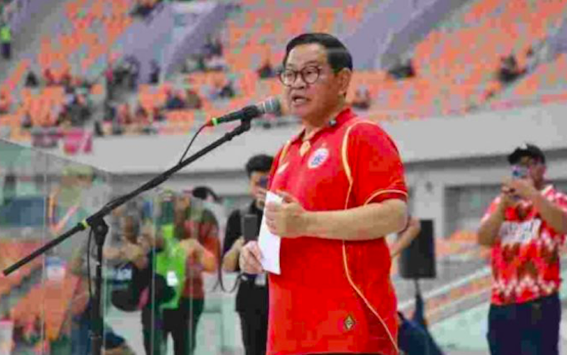 Gubernur DKI Jakarta Pramono Anung Wibowo saat menghadiri peluncuran jersei baru tim sepak bola Persija di Jakarta International Stadium (JIS), Ancol, Jakarta Utara, pada Sabtu (26/7/2025) (Dok. Antara)