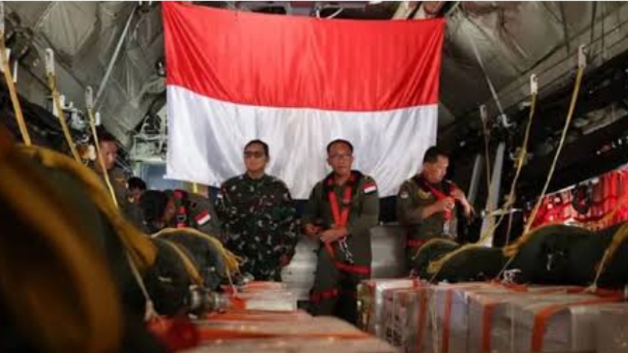 Satgas Garuda Merah Putih II salurkan bantuan logistik ke Jalur Gaza, Palestina, Minggu (17/8/2025). (dok.biro infohan setjen Kemhan)