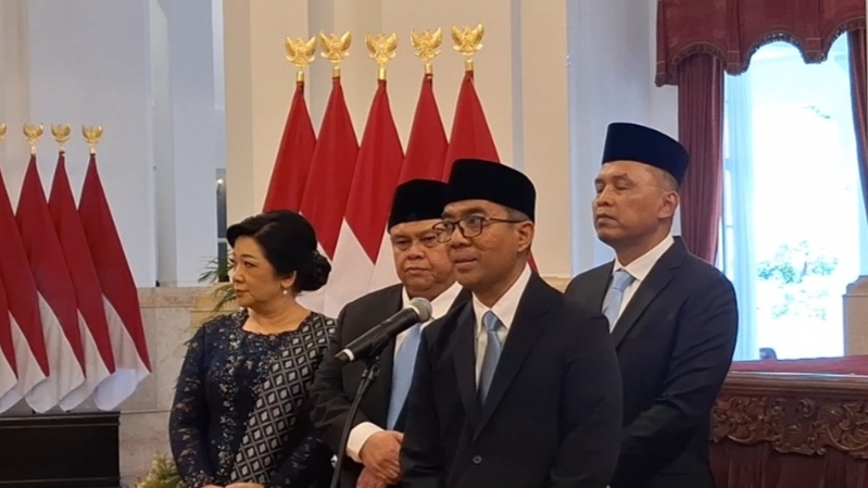 Mendiktisaintek Brian Yuliarto. (Tangkapan layar YouTube) 