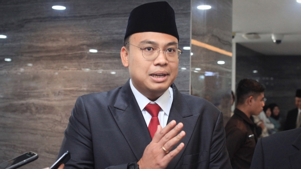 Angga Raka Prabowo dilantik gantikan Hasan Nasbi sebagai Kepala Badan Komunikasi Pemerintah, kemarin. (Istimewa)