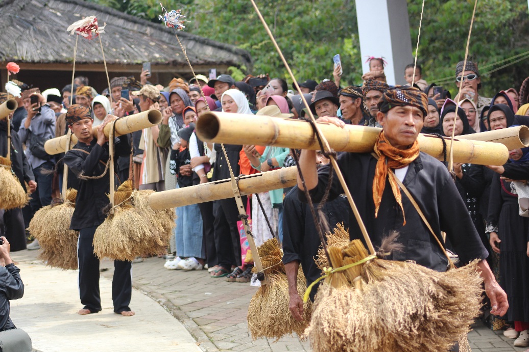 Seren Taun Kasepuhan Cisungsang menjadi warisan budaya yang rutin digelar setiap tahun. (Foto: istimewa)