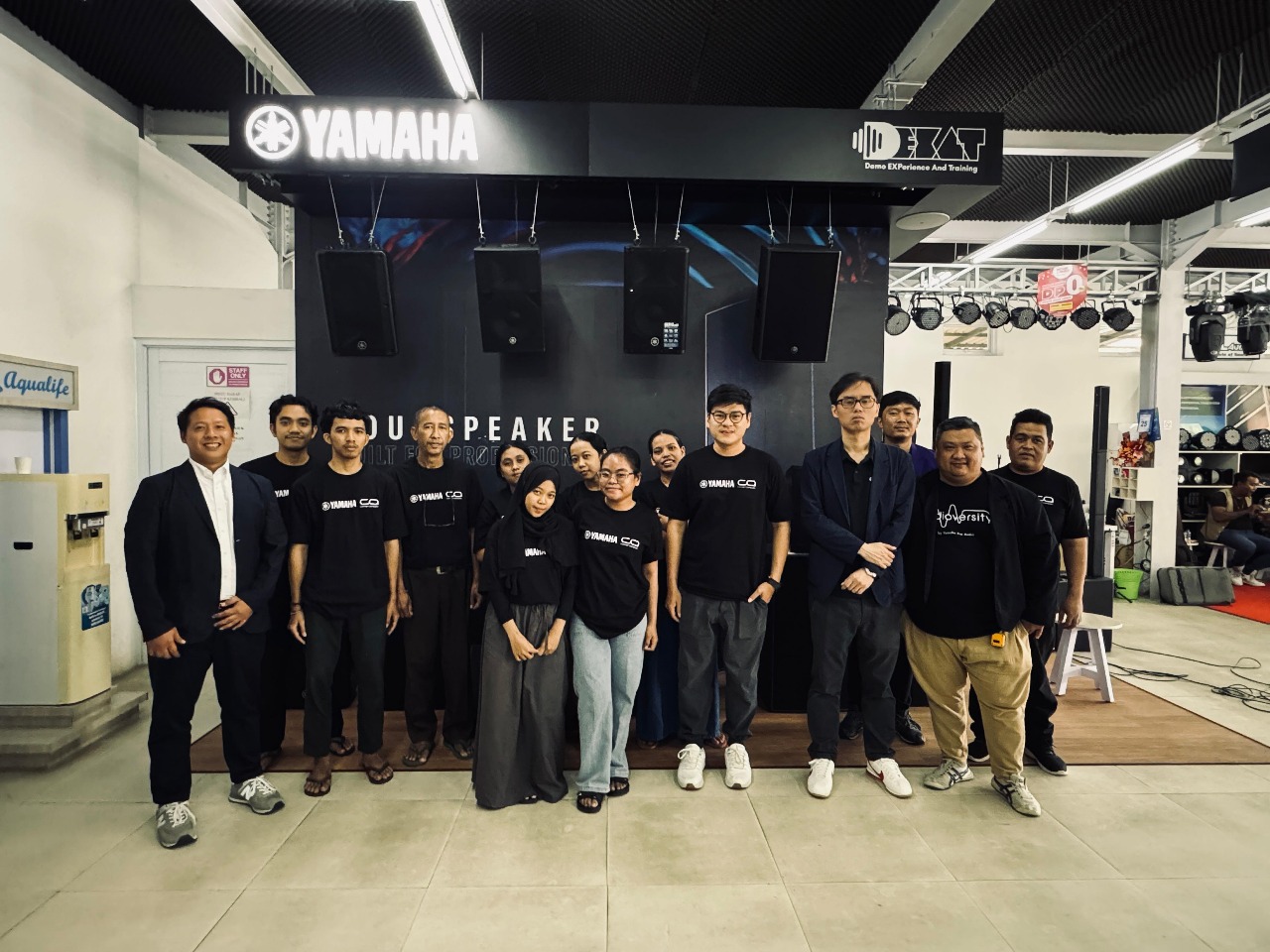Peresmian showroom Yamaha DEXAT Denpasar dihadiri pihak YMID dan Jayawijaya Audio. (Istimewa)