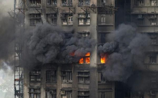Kebakaran yang melanda apartemen Wang Fuk Court di Hong Kong. (Getty Image)