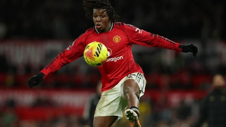 Bek sayap Manchester United, Patrick Dorgu, berhasil mencetak gol semata wayang saat melawan Newcastle United, Jumat (26/12/2025) dini hari waktu setempat. (Foto: Istimewa)