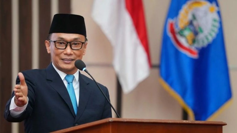 Kepala Badan Kepegawaian Negara (BKN) Zudan Arif Fakrulloh ditunjuk sebagai Komisaris Utama (Komut) Transjakarta.