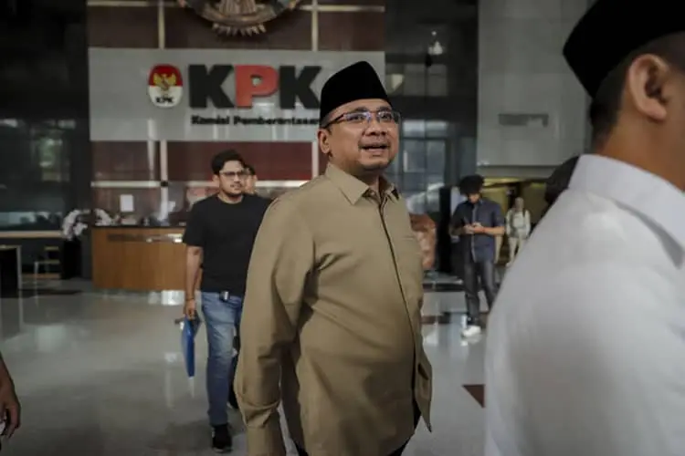 Eks Menag Yaqut Resmi Berstatus Tersangka KPK, Bareng Gus Alex