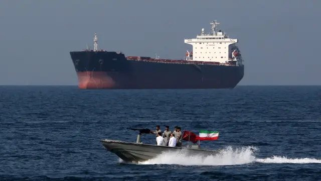 AS Tembak Kapal-Kapal Sipil Milik Iran