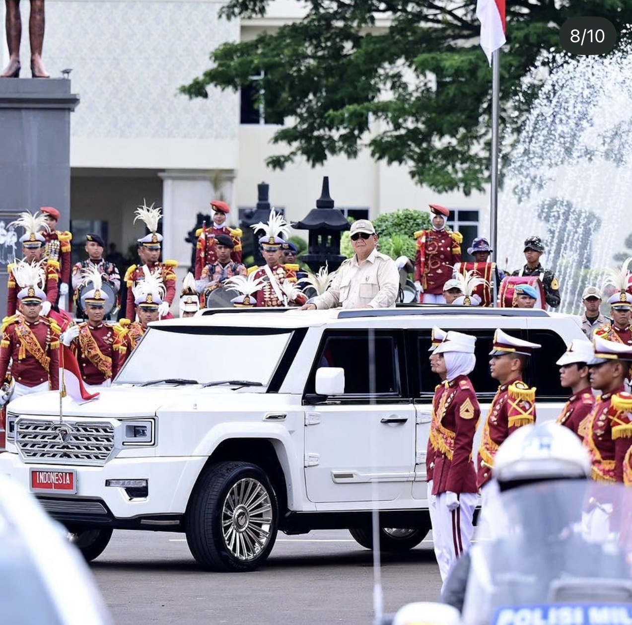 Presiden Prabowo Subianto dengan kendaraan Maung. (Foto : Tangkapan layar Instagram @kemensetneg.ri/ Warta Lentera)