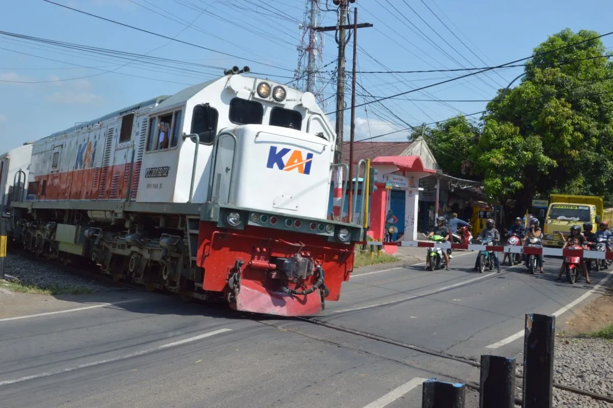 KAI Daop 1 Ungkap 130 Perlintasan KA Tanpa Palang Pintu