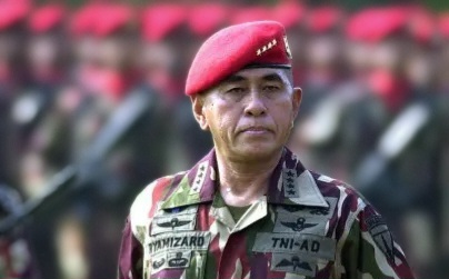 Ryamizard Ryacudu saat menjabat sebagai Kepala staf TNI Angkatan Darat, dalam acara ulang tahun Kopassus, 15 April 2004. (Foto: Istimewa)