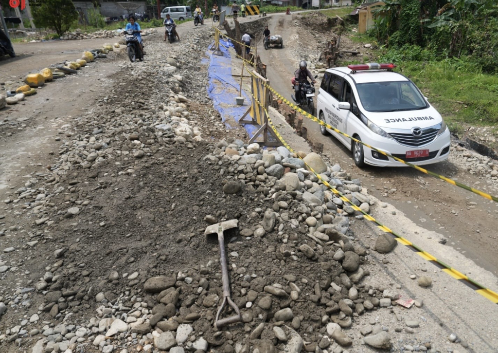 Tampak kondisi pasca longsor Nias di Sumatra Utara. (dok Kementerian PU)