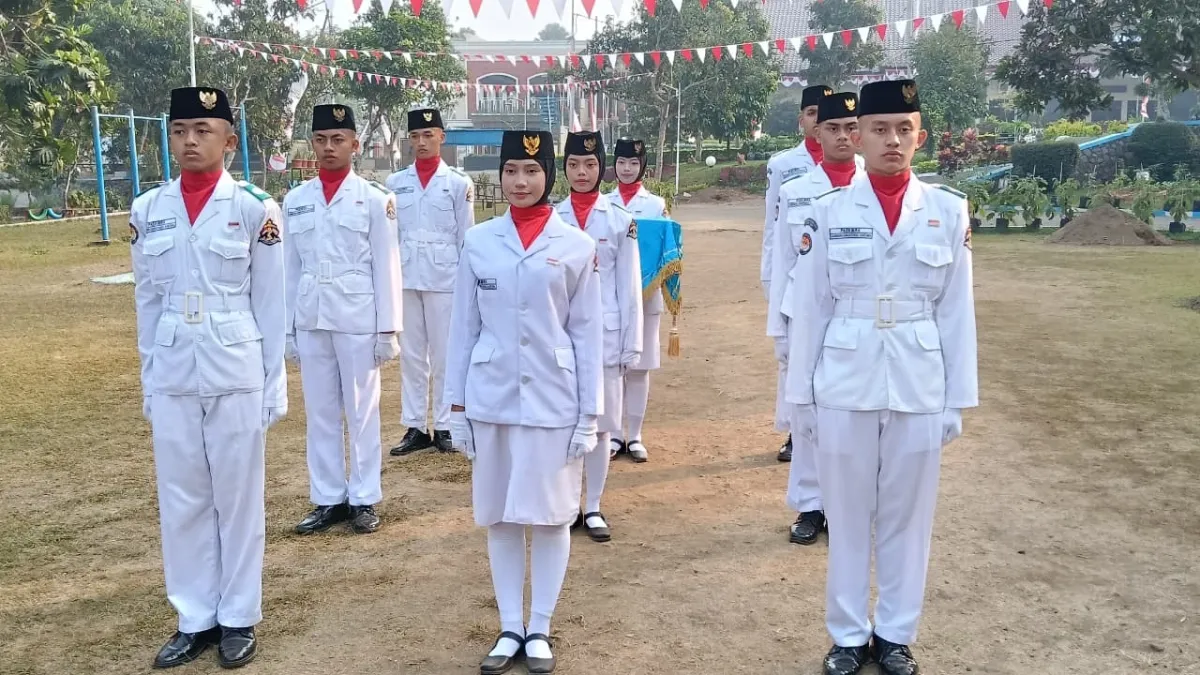 Generasi Muda yang Bertugas di Upacara Bendera HUT ke-81 Kemerdekaan Republik Indonesia
